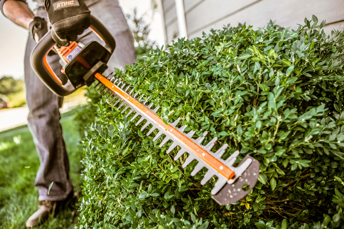 Stihl HSA45 Integrated Battery Hedge Trimmer - Nelson Motors & Equipment